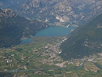 Widok ze szczytu Monte Legnone na pnoc w kierunku Lago di Mezzola